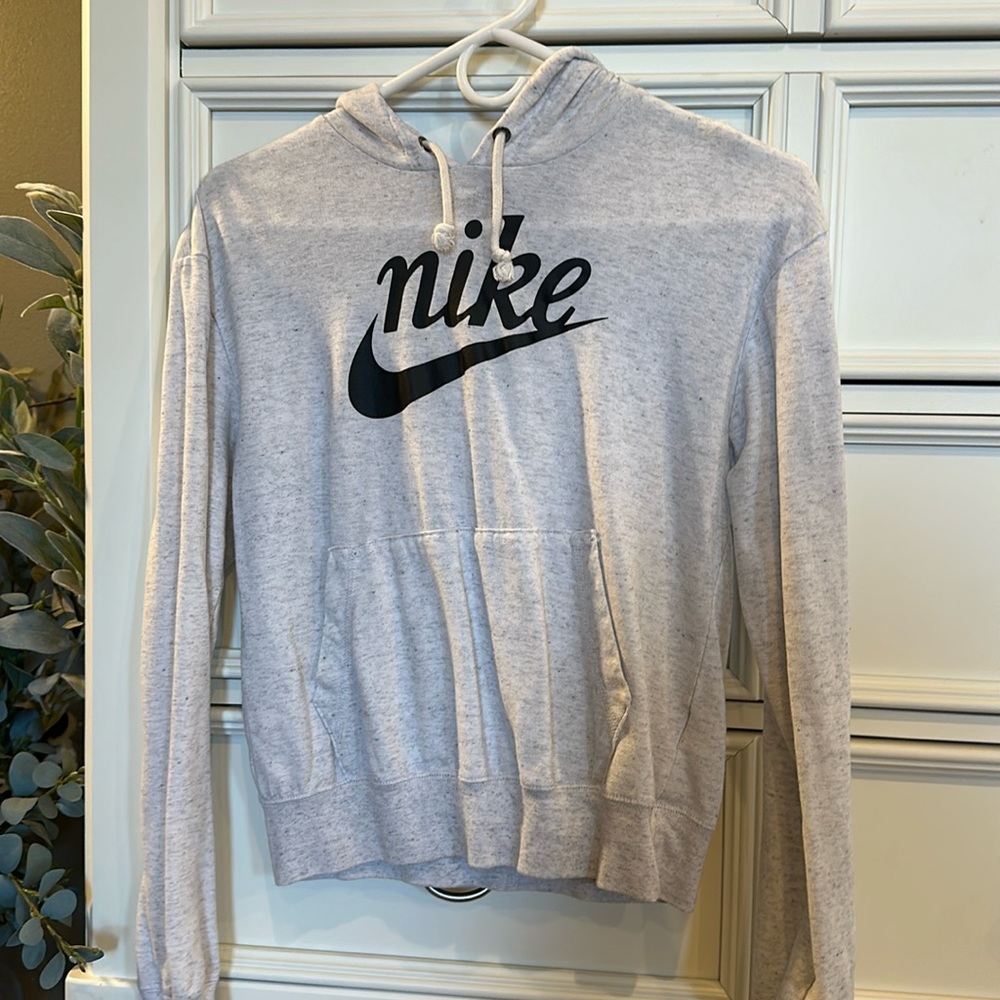 Nike lightweight sweatshirt